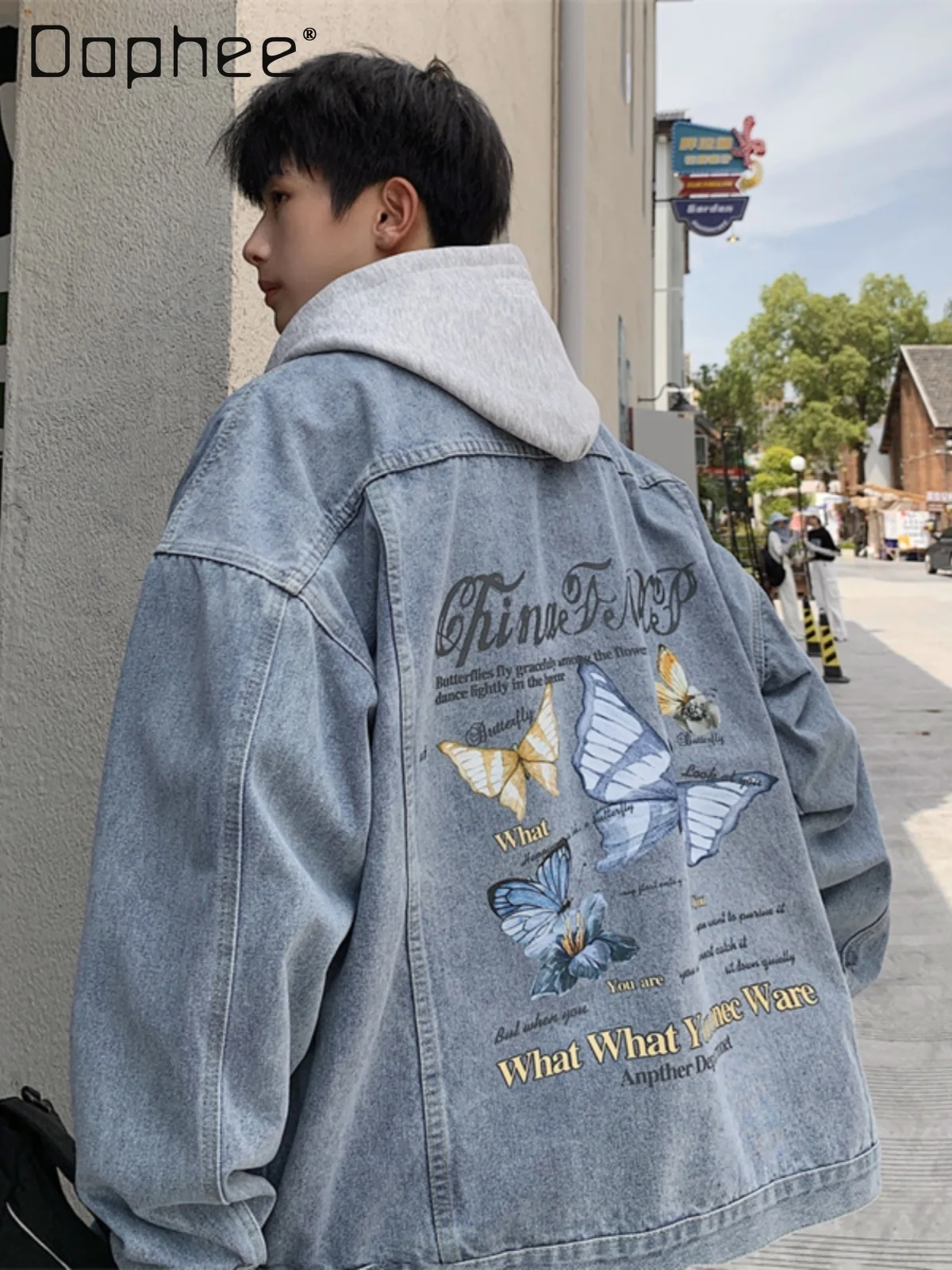 2025 Spring and Autumn New American Style Butterfly Print Men's Blue Denim Jacket Retro High Street Black Workwear Jacket
2025 Spring and Autumn New American Style Butterfly Print Men's Blue Denim Jacket Retro High Street Black Workwear Jacket