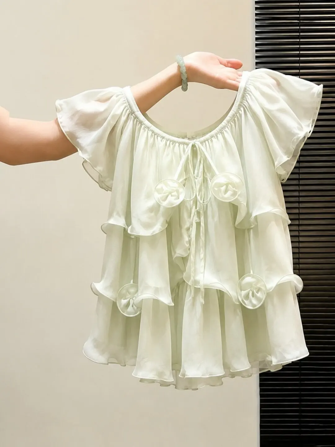 Sweet Gentle Style Short Sleeve Shirt Bow Tie Comfortable Beautiful Lace Trim Summer Korean Style Slimming Top for Young Women
Sweet Gentle Style Short Sleeve Shirt Bow Tie Comfortable Beautiful Lace Trim Summer Korean Style Slimming Top for Young Women