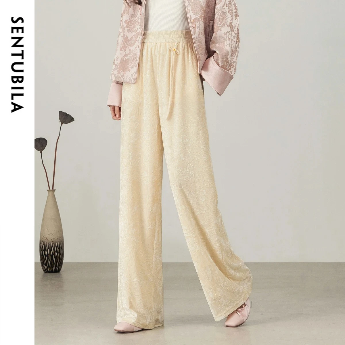SENTUBILA Velvet Straight Pants Women's 2026 Autumn Winter Chinese Style Commuter Wide-leg Trousers Women's Clothing 154KA4091
SENTUBILA Velvet Straight Pants Women's 2026 Autumn Winter Chinese Style Commuter Wide-leg Trousers Women's Clothing 154KA4091