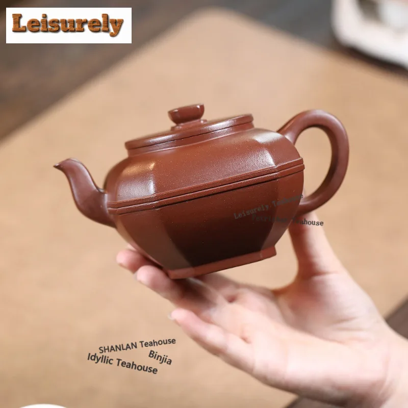 350ml Retro Yixing Purple Clay Teapots Famous Master Handmade Square Pot Raw Ore Purple Mud Tea Making Kettle Zisha Tea Set Cha
350ml Retro Yixing Purple Clay Teapots Famous Master Handmade Square Pot Raw Ore Purple Mud Tea Making Kettle Zisha Tea Set Cha