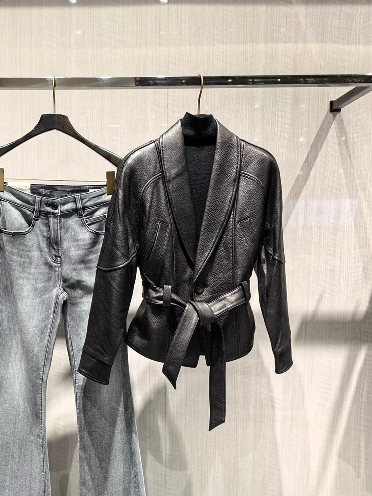 Кожаный джет с воротником-стойкой и поясом, женский модный облегающий топ на осень-зиму, новинка Sle Personali Jae от Pan
Кожаный джет с воротником-стойкой и поясом, женский модный облегающий топ на осень-зиму, новинка Sle Personali Jae от Pan