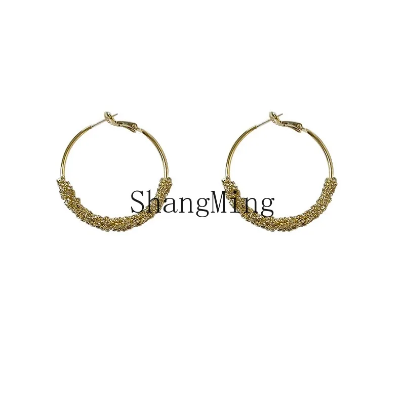 ZYH fashionable full score large earrings light luxury high grade full diamond ring earrings simple temperament earrings women 
ZYH fashionable full score large earrings light luxury high grade full diamond ring earrings simple temperament earrings women