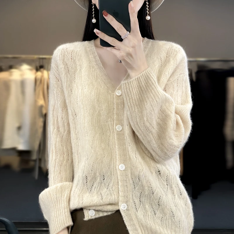 Spring And Autumn New V-Neck 100% Wool Cardigan Crocheted Openwork Sweater Women's Loose Knit Bottoming Shirt
Spring And Autumn New V-Neck 100% Wool Cardigan Crocheted Openwork Sweater Women's Loose Knit Bottoming Shirt