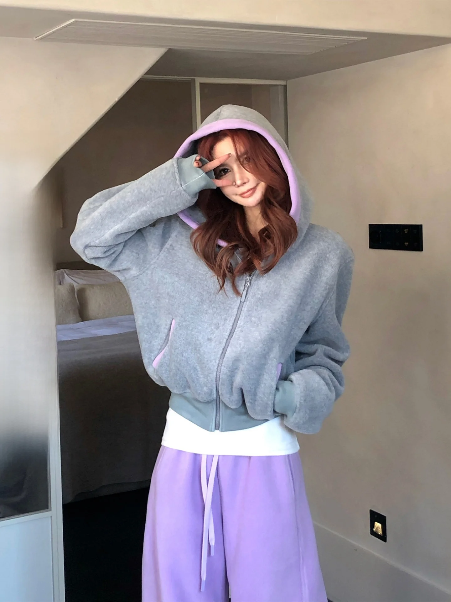 Комплект из двух предметов: женские свободные брюки с широкими штанинами и куртка Lililiwj Color Blo Fce Jaet для осени и зимы, повседневный, теплый, из полиэфирного волокна
Комплект из двух предметов: женские свободные брюки с широкими штанинами и куртка Lililiwj Color Blo Fce Jaet для осени и зимы, повседневный, теплый, из полиэфирного волокна