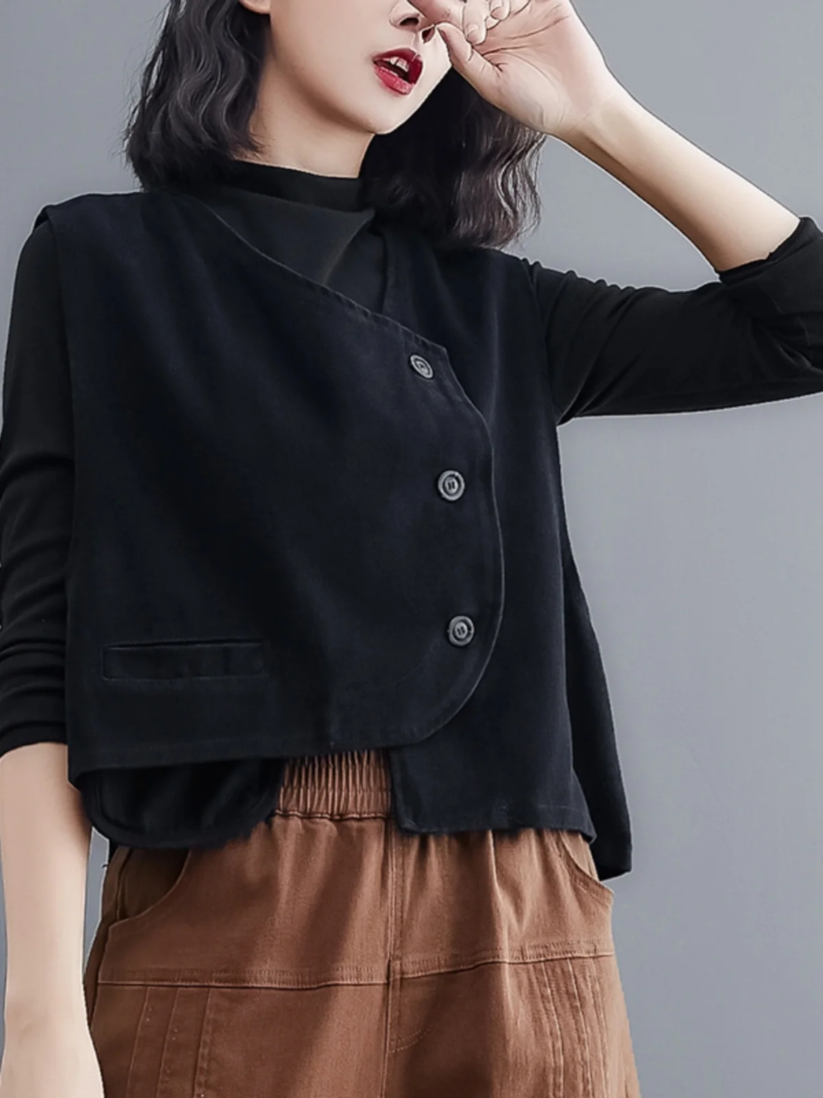ort Ladies' Vest Jaet Loose Casual Outerwear Retro Sle Spring Autumn New Arrival Large Size V-Ne Single Button Closure
ort Ladies' Vest Jaet Loose Casual Outerwear Retro Sle Spring Autumn New Arrival Large Size V-Ne Single Button Closure
