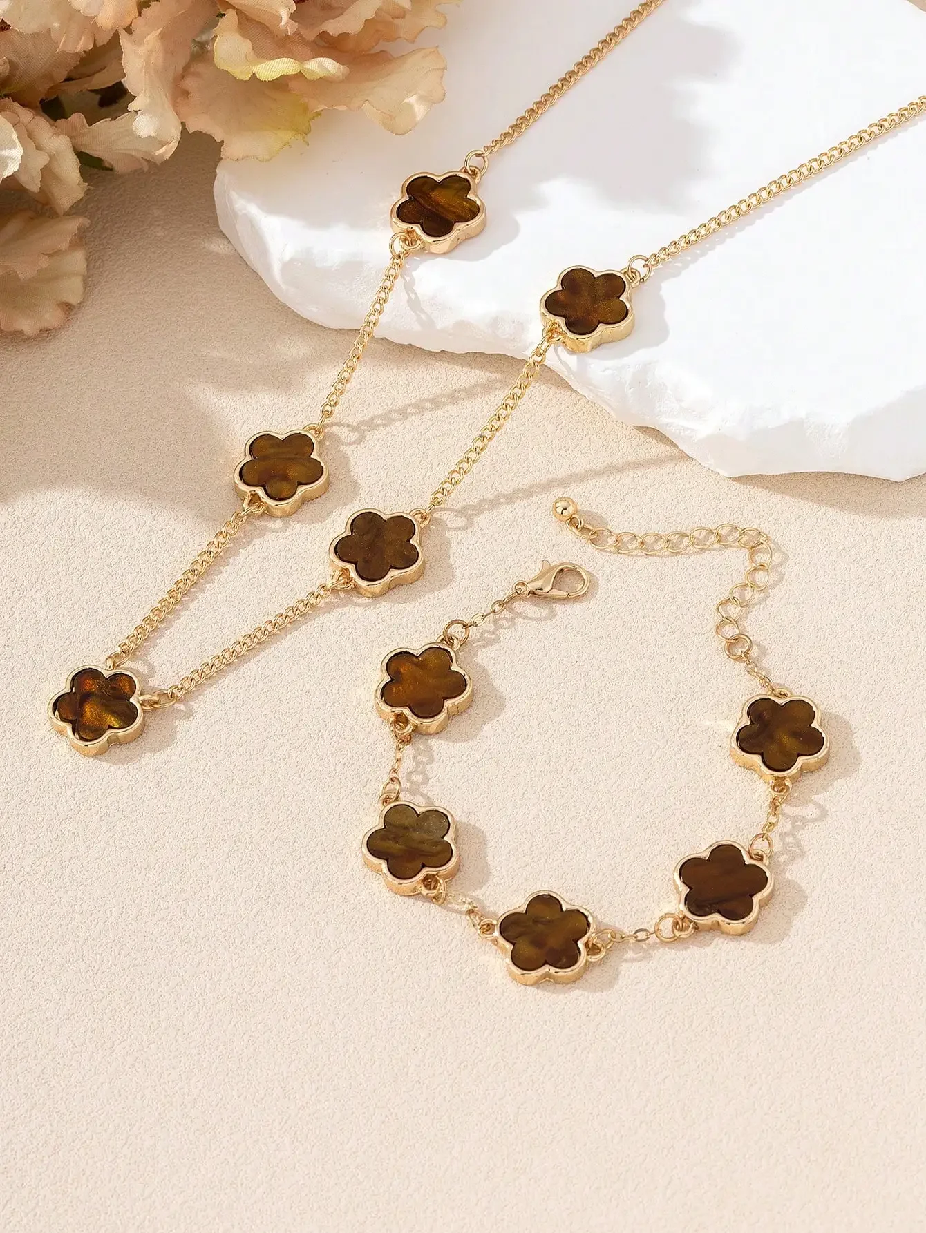 Gold Tone Clover Charm Necklace And Bracelet Set For Women
Gold Tone Clover Charm Necklace And Bracelet Set For Women