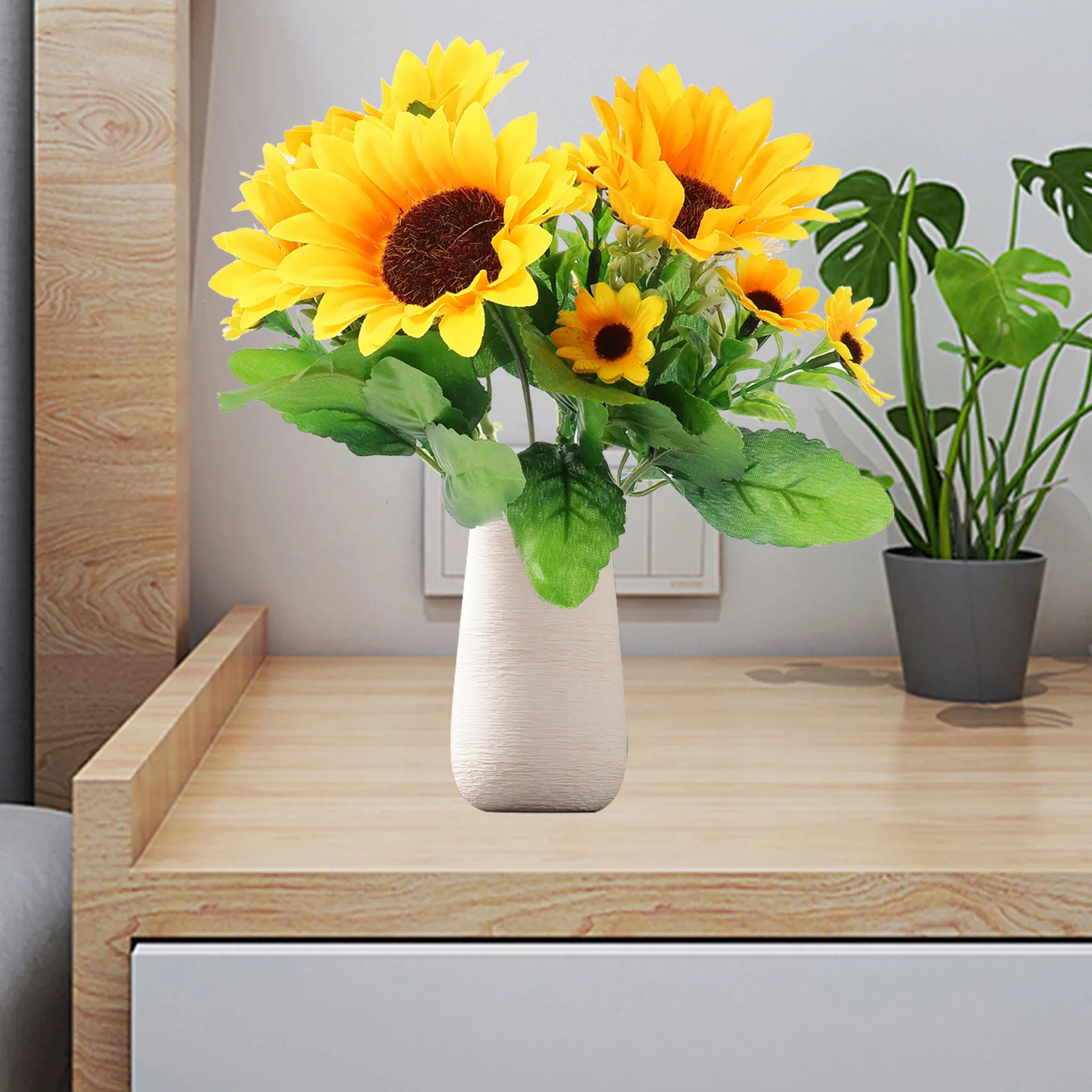 Simulation Sunflower Artificial Flower Mini Fake Sunflower Bouquet Stem Wedding Party Decoration Romantic Floral Arrangement
Simulation Sunflower Artificial Flower Mini Fake Sunflower Bouquet Stem Wedding Party Decoration Romantic Floral Arrangement