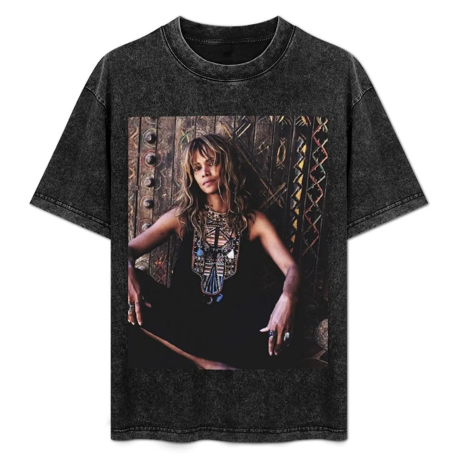 Halle Berry Singer At Shooting T-Shirt Casual All Match Tee Shirt for Men
Halle Berry Singer At Shooting T-Shirt Casual All Match Tee Shirt for Men