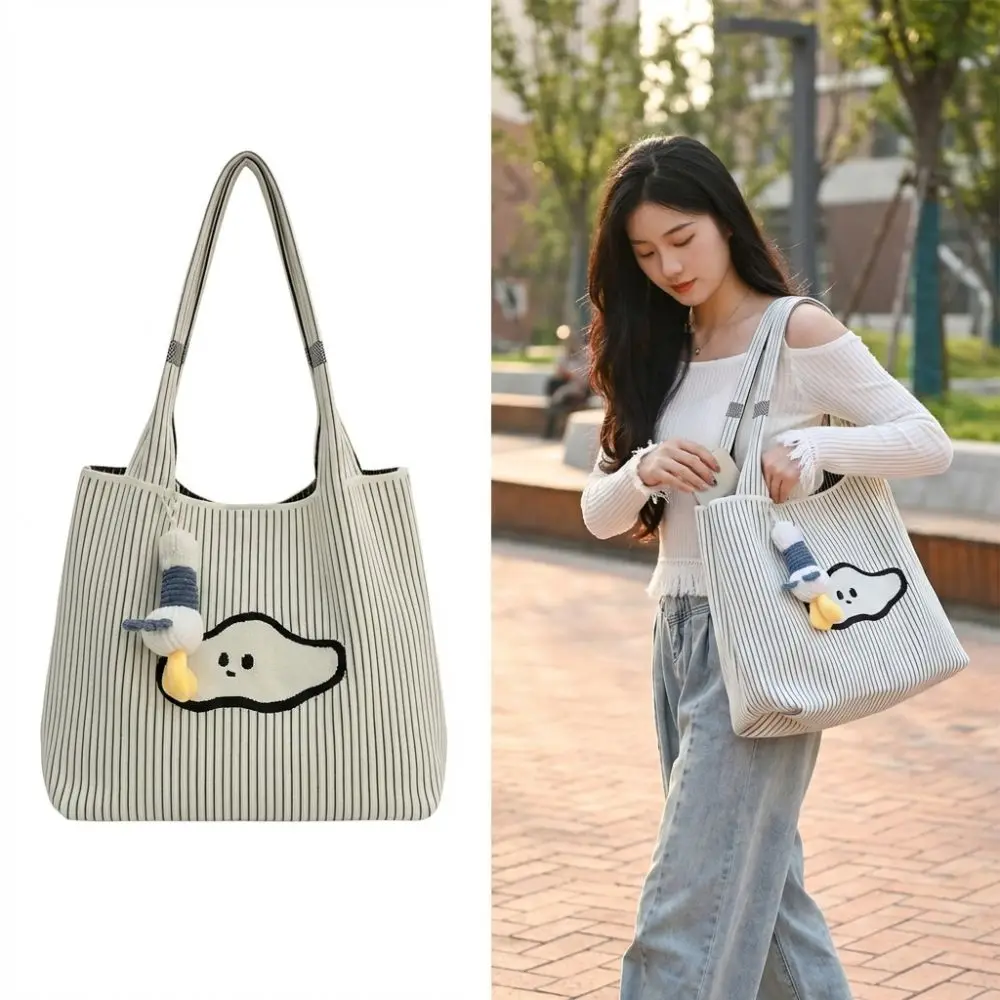 Retro Large Capacity Shoulder Bag Waterproof Stripe Beach Bag Korean Style Underarm Bag Gift
Retro Large Capacity Shoulder Bag Waterproof Stripe Beach Bag Korean Style Underarm Bag Gift