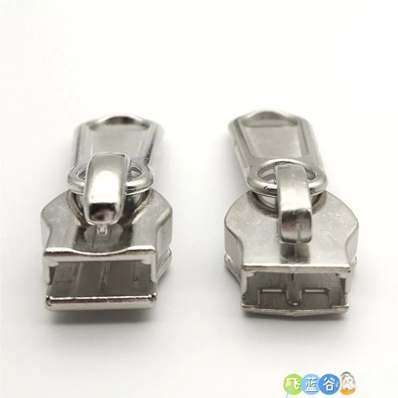 Многофункциональный чехол-органайзер из нержавеющей стали с застежкой-молнией, ручной работы, большой размер, 85 функций, черный цвет
Многофункциональный чехол-органайзер из нержавеющей стали с застежкой-молнией, ручной работы, большой размер, 85 функций, черный цвет