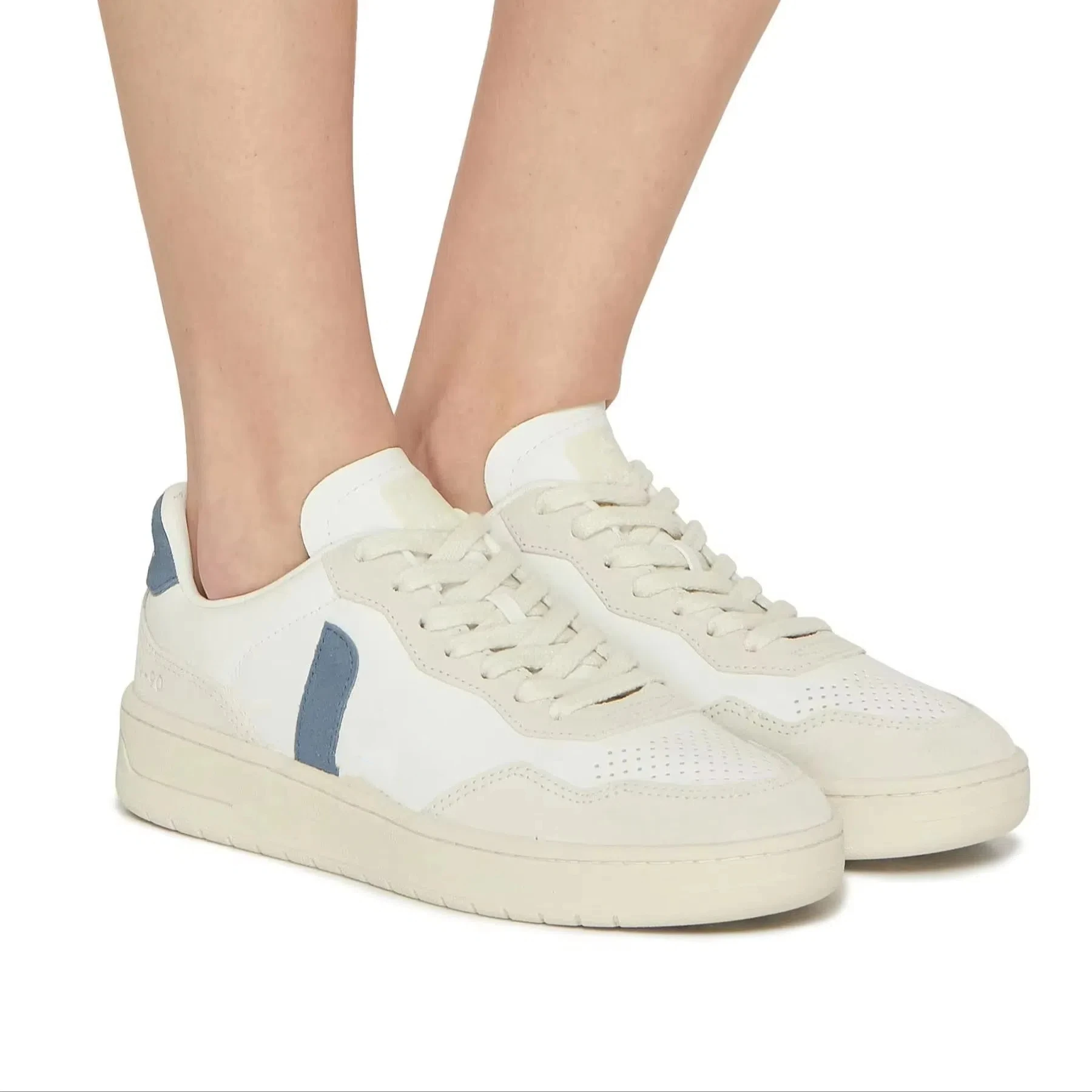 Authentic Classic Breathable Men Women Outdoor Sports Running Shoes Fashion Casual V Shape V-10 Luxury Male Couple Walking Shoes
Authentic Classic Breathable Men Women Outdoor Sports Running Shoes Fashion Casual V Shape V-10 Luxury Male Couple Walking Shoes