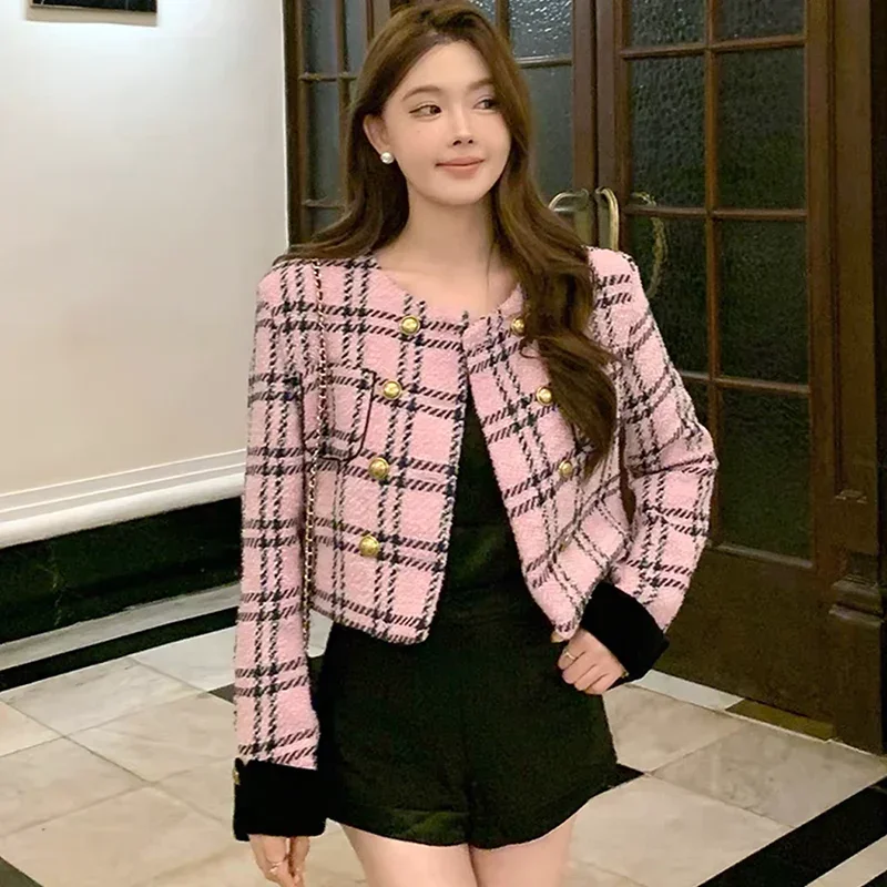 High Street 2024 New Fashion Fall Winter Womens O-neck Full Sleeve Metal Botton Plaid Pockets Panelled Casual Short Jacket
High Street 2024 New Fashion Fall Winter Womens O-neck Full Sleeve Metal Botton Plaid Pockets Panelled Casual Short Jacket