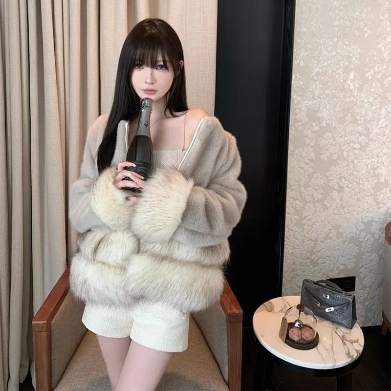 Winter Coat Popular Women Fur Imitation Fox Fur Short Style Thickened Long Sleeved Jacket Gentle and Versatile Trend
Winter Coat Popular Women Fur Imitation Fox Fur Short Style Thickened Long Sleeved Jacket Gentle and Versatile Trend