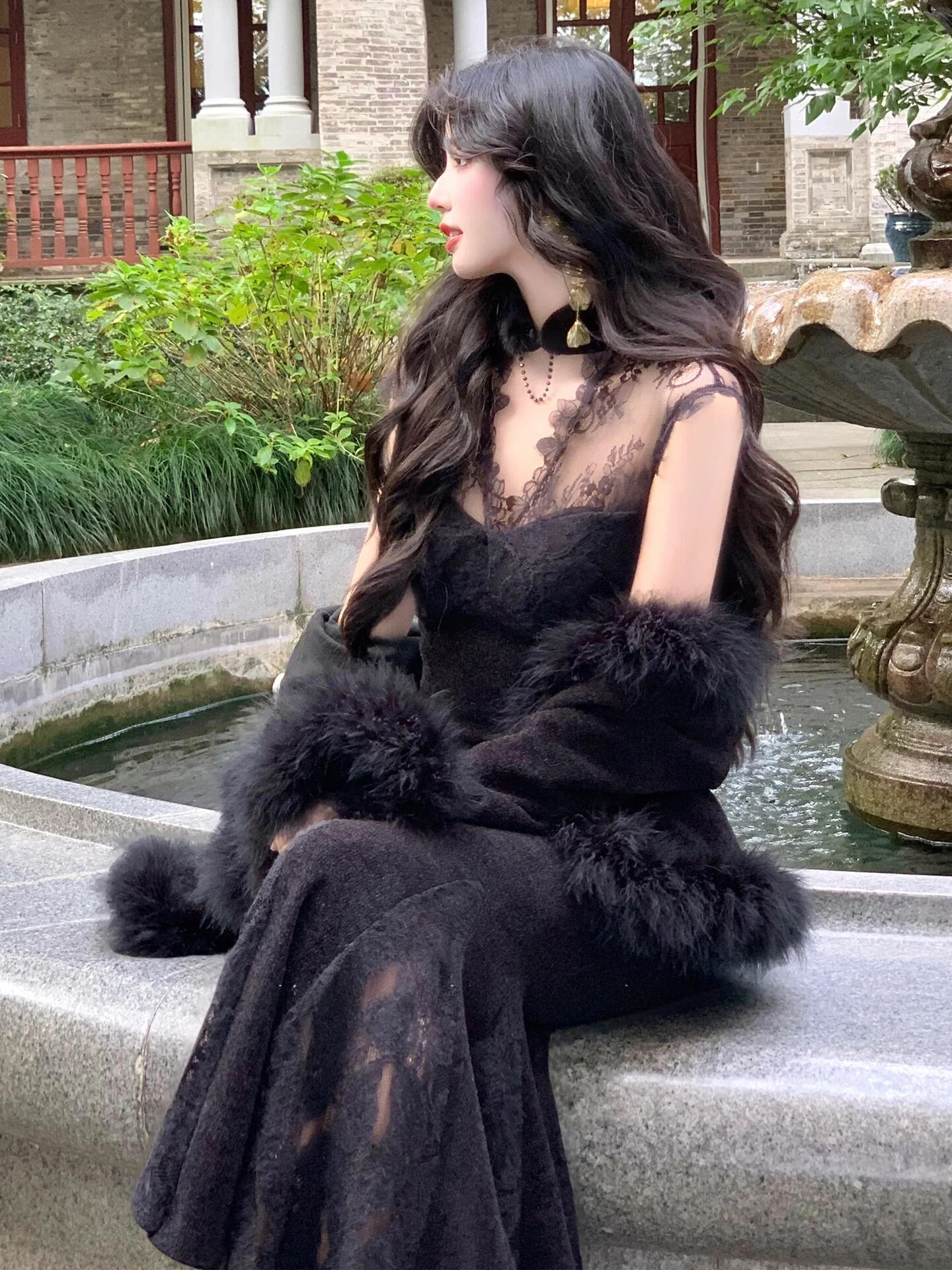 New Chinese Sle Set Heavy Embroidery Lace Modern Qipao Sexy Bodycon Skirt Fur Outerwear Two Piece Set Faionable Women's Wear
New Chinese Sle Set Heavy Embroidery Lace Modern Qipao Sexy Bodycon Skirt Fur Outerwear Two Piece Set Faionable Women's Wear