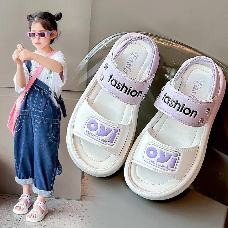 Girls' sandals 2025 summer new fashion children's beach soft soles non-slip large children's casual shoes
Girls' sandals 2025 summer new fashion children's beach soft soles non-slip large children's casual shoes