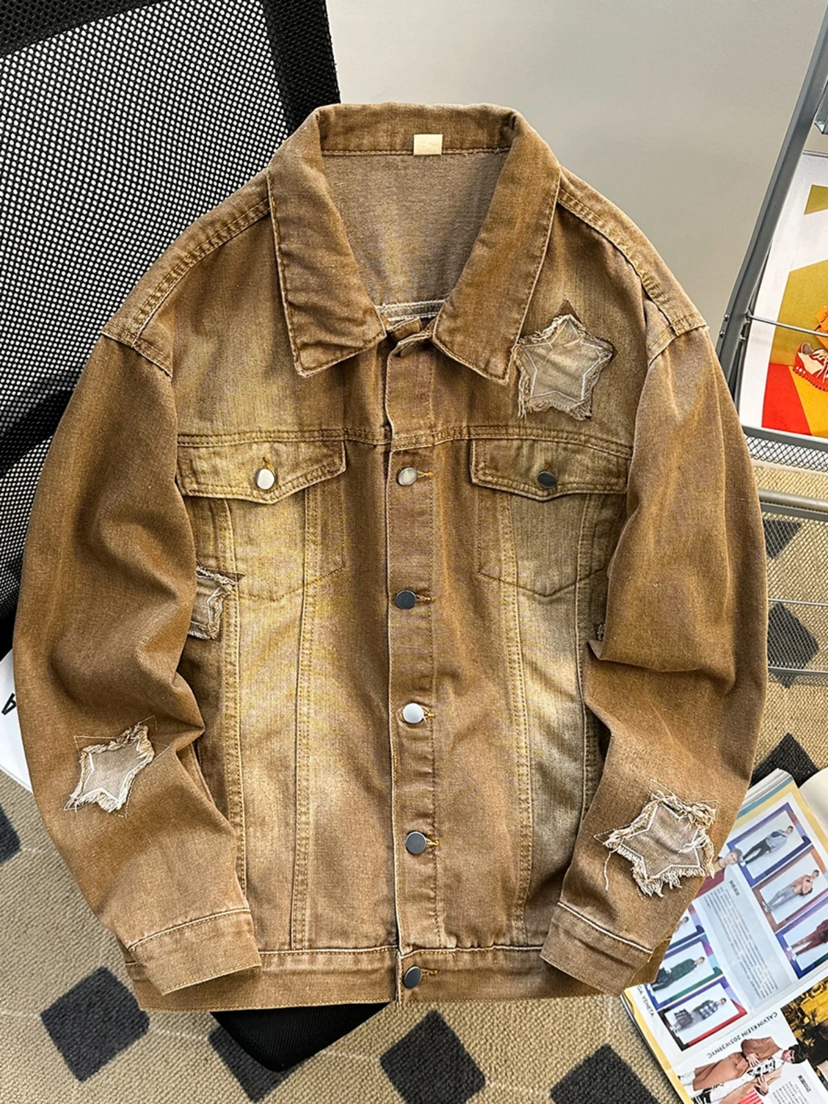 Мужская джинсовая куртка с вышивкой «Пять звезд», весна-осень, модная, свободная, в стиле американского ретро, повседневная верхняя одежда, джинсовая куртка-карго
Мужская джинсовая куртка с вышивкой «Пять звезд», весна-осень, модная, свободная, в стиле американского ретро, повседневная верхняя одежда, джинсовая куртка-карго