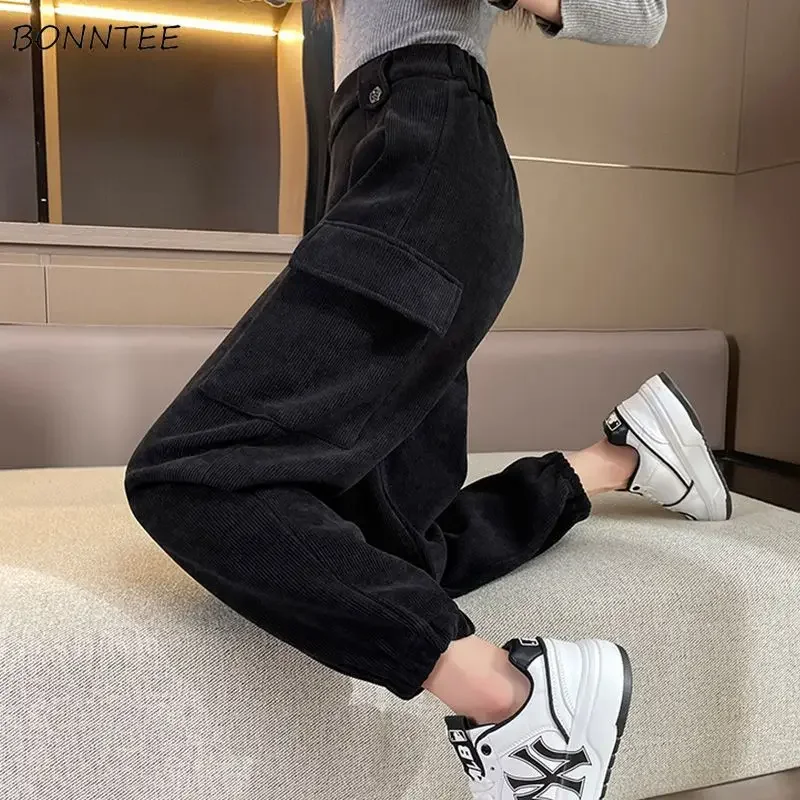 Брюки-джоггеры женские вельветовые утепленные осенние теплые новые однотонные офисные женские брюки для отдыха в корейском стиле с эластичной резинкой на талии модные уютные
Брюки-джоггеры женские вельветовые утепленные осенние теплые новые однотонные офисные женские брюки для отдыха в корейском стиле с эластичной резинкой на талии модные уютные