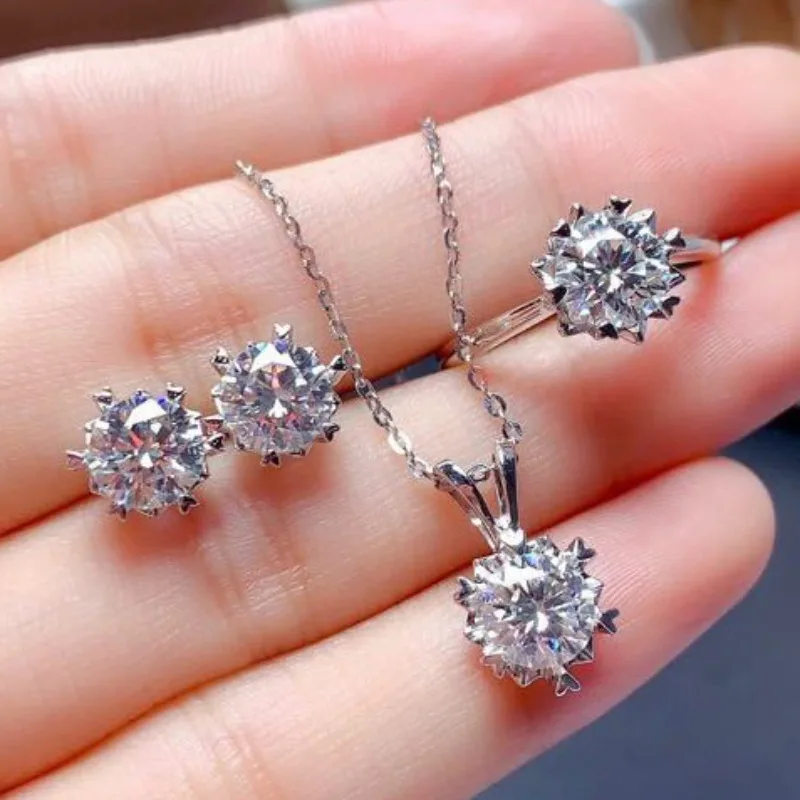 Eight Hearts Eight Arrows Platinum Plated Simulated Mozambique Diamond Earrings Korean Fashion Jewelry Shining Zircon Earrings
Eight Hearts Eight Arrows Platinum Plated Simulated Mozambique Diamond Earrings Korean Fashion Jewelry Shining Zircon Earrings