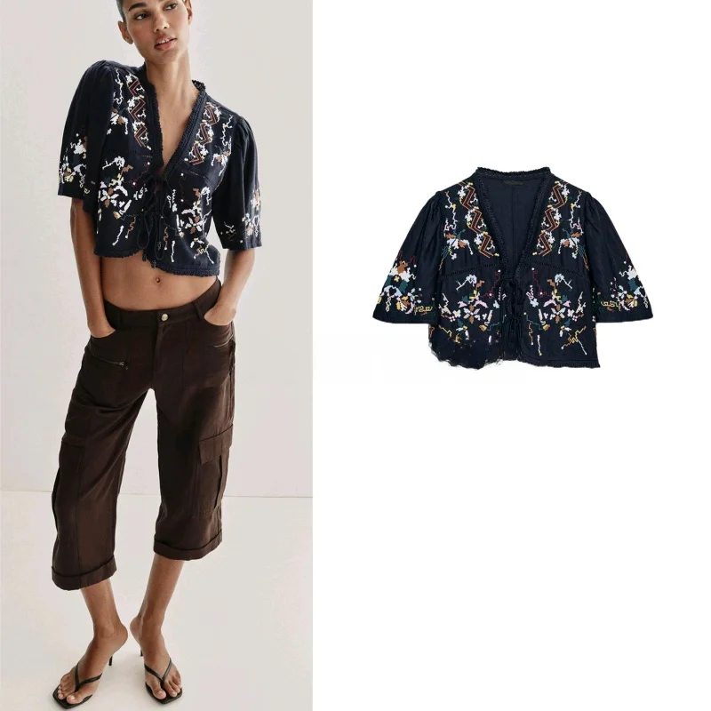 Spring New Women's Loose Short Sleeve Embroidered Belted V-neck American Style Floral Top Polyester Breathable Comfortable
Spring New Women's Loose Short Sleeve Embroidered Belted V-neck American Style Floral Top Polyester Breathable Comfortable