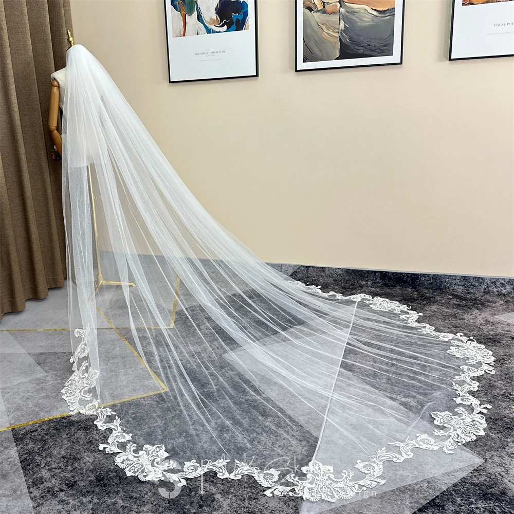 One Layer Ivory Wedding Veil with Lace Applique Trim and Comb Long Cathedral Bridal Veil Elegant Headpiece for Brides
One Layer Ivory Wedding Veil with Lace Applique Trim and Comb Long Cathedral Bridal Veil Elegant Headpiece for Brides