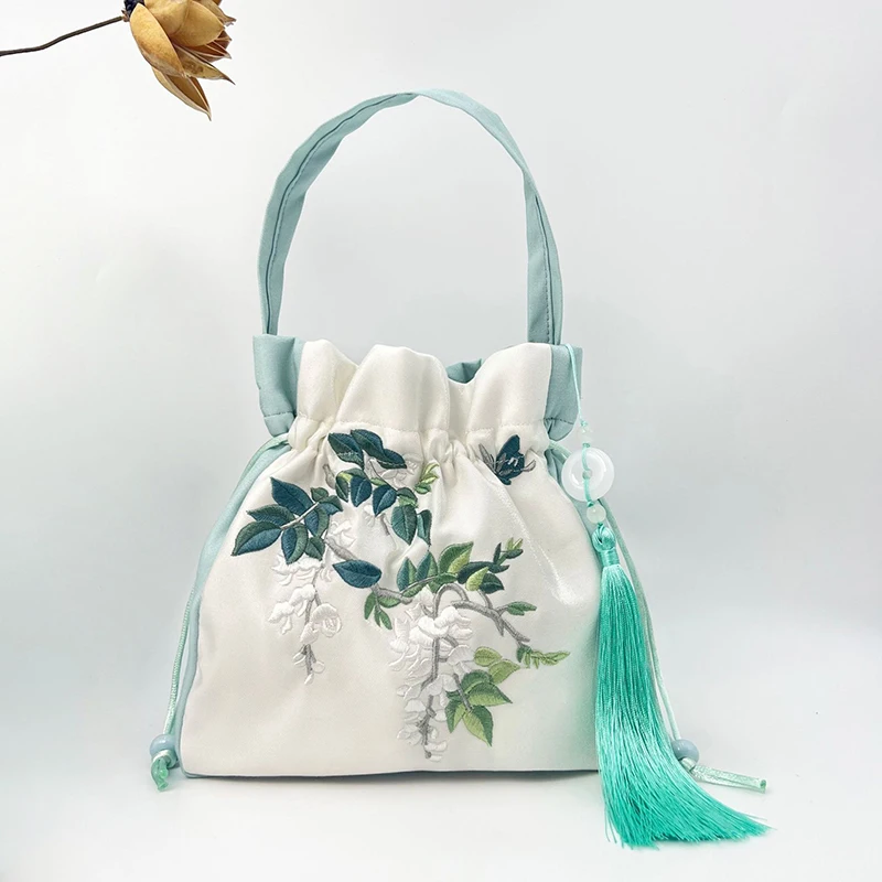 Chinese Style Retro Flower Embroidery Crossbody Bag For Women Girls Top-handle Bags Versatile Large Capacity Drawstring Bag
Chinese Style Retro Flower Embroidery Crossbody Bag For Women Girls Top-handle Bags Versatile Large Capacity Drawstring Bag