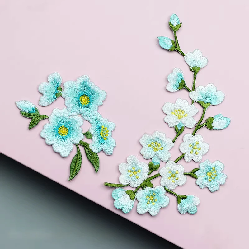 2 комплекта нашивок-аппликаций с цветочной вышивкой для одежды, DIY, для чонсамов, термоклеевые
2 комплекта нашивок-аппликаций с цветочной вышивкой для одежды, DIY, для чонсамов, термоклеевые
