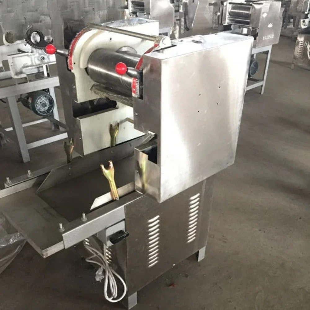 High quality industrial noodle machine Noddles Machine Restaurant 1.25-24 mm Other machinery and industrial equipment
High quality industrial noodle machine Noddles Machine Restaurant 1.25-24 mm Other machinery and industrial equipment