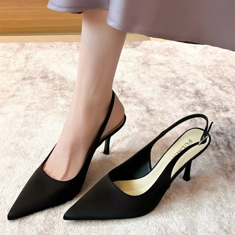 Women's Simple 2026 Summer New Pointed Toe Shallow Mouth Stiletto Wrapped Toe Sandals
Women's Simple 2026 Summer New Pointed Toe Shallow Mouth Stiletto Wrapped Toe Sandals