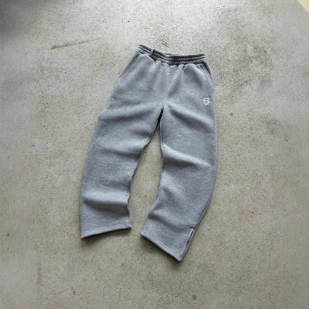 Fashion American Sports Y2K Personalized Street Men's Embroidered Straight Pants Summer Design Hip Hop Couple Retro Jeans
Fashion American Sports Y2K Personalized Street Men's Embroidered Straight Pants Summer Design Hip Hop Couple Retro Jeans