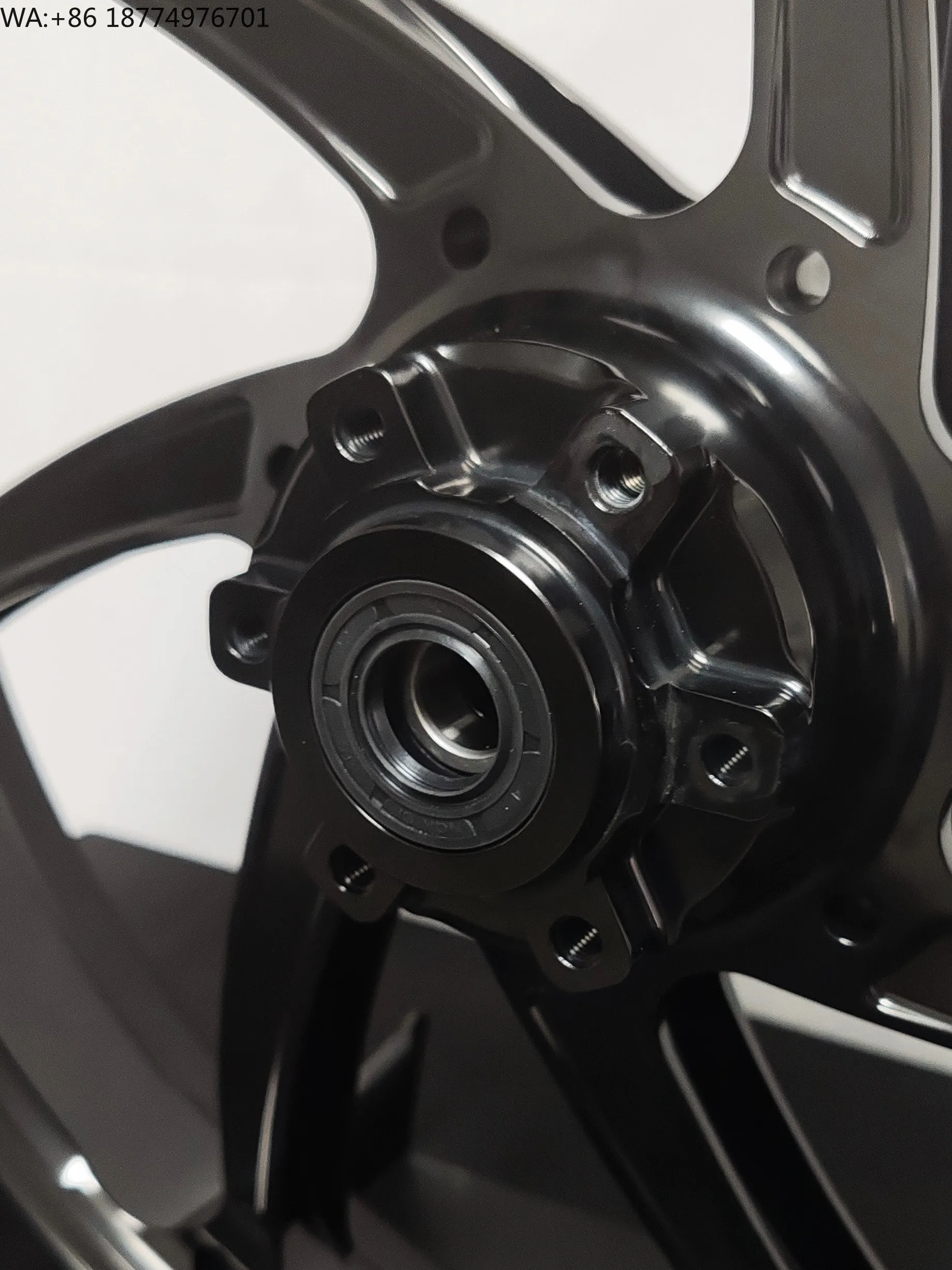 Подходит для Aprilia RS660 2021-2025: Кованые колесные ступицы 17x3.5, 17x5.5, обработанные на ЧПУ из алюминия 6061-T6, высокопроизводительные мотоциклетные колеса
Подходит для Aprilia RS660 2021-2025: Кованые колесные ступицы 17x3.5, 17x5.5, обработанные на ЧПУ из алюминия 6061-T6, высокопроизводительные мотоциклетные колеса