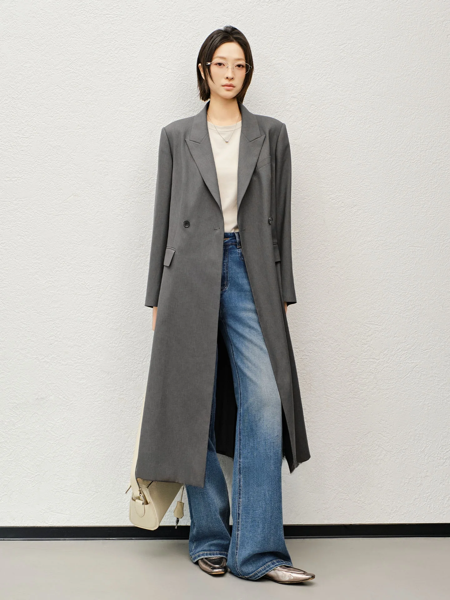 Женское повседневное деловое пальто MeiYang Slim Suit Style: ветровка с подплечниками, фактурная, длинная, из полиэфирного волокна
Женское повседневное деловое пальто MeiYang Slim Suit Style: ветровка с подплечниками, фактурная, длинная, из полиэфирного волокна