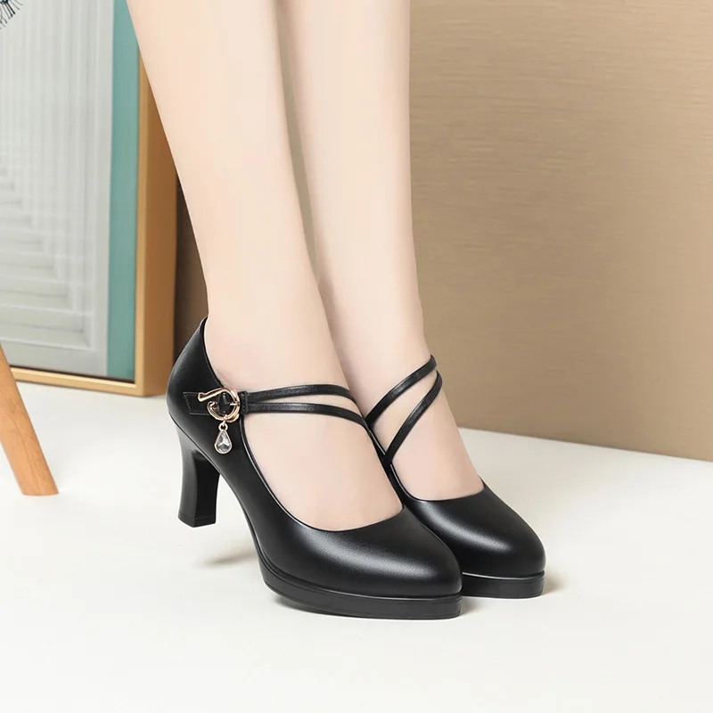 Patent Leather Thin High Heels Shoes Fall 2024 Shallow Platform Pumps Women For Model Party Dress Bright Skin Elegant Model
Patent Leather Thin High Heels Shoes Fall 2024 Shallow Platform Pumps Women For Model Party Dress Bright Skin Elegant Model