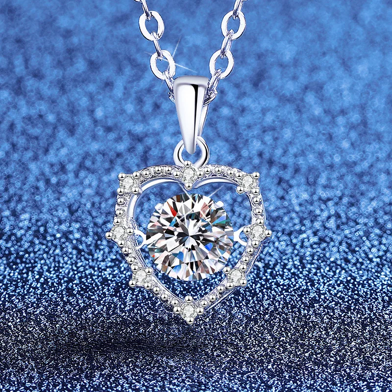 Platinum PT95018k Gold Moissanite Necklace, Dynamic Heart Necklace, Women's Moissanite Light Luxury Pulsating Heart Pendant
Platinum PT95018k Gold Moissanite Necklace, Dynamic Heart Necklace, Women's Moissanite Light Luxury Pulsating Heart Pendant
