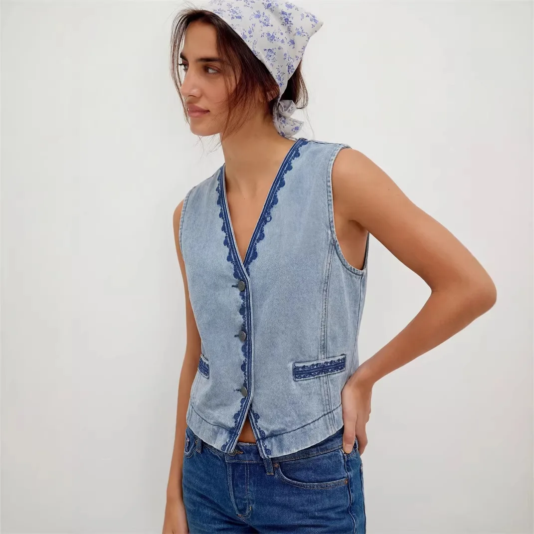 Summer 2026 Women's Sleeveless Denim Blouse Casual Fitted Jacket with Embroidered Buttons Fashion Style
Summer 2026 Women's Sleeveless Denim Blouse Casual Fitted Jacket with Embroidered Buttons Fashion Style