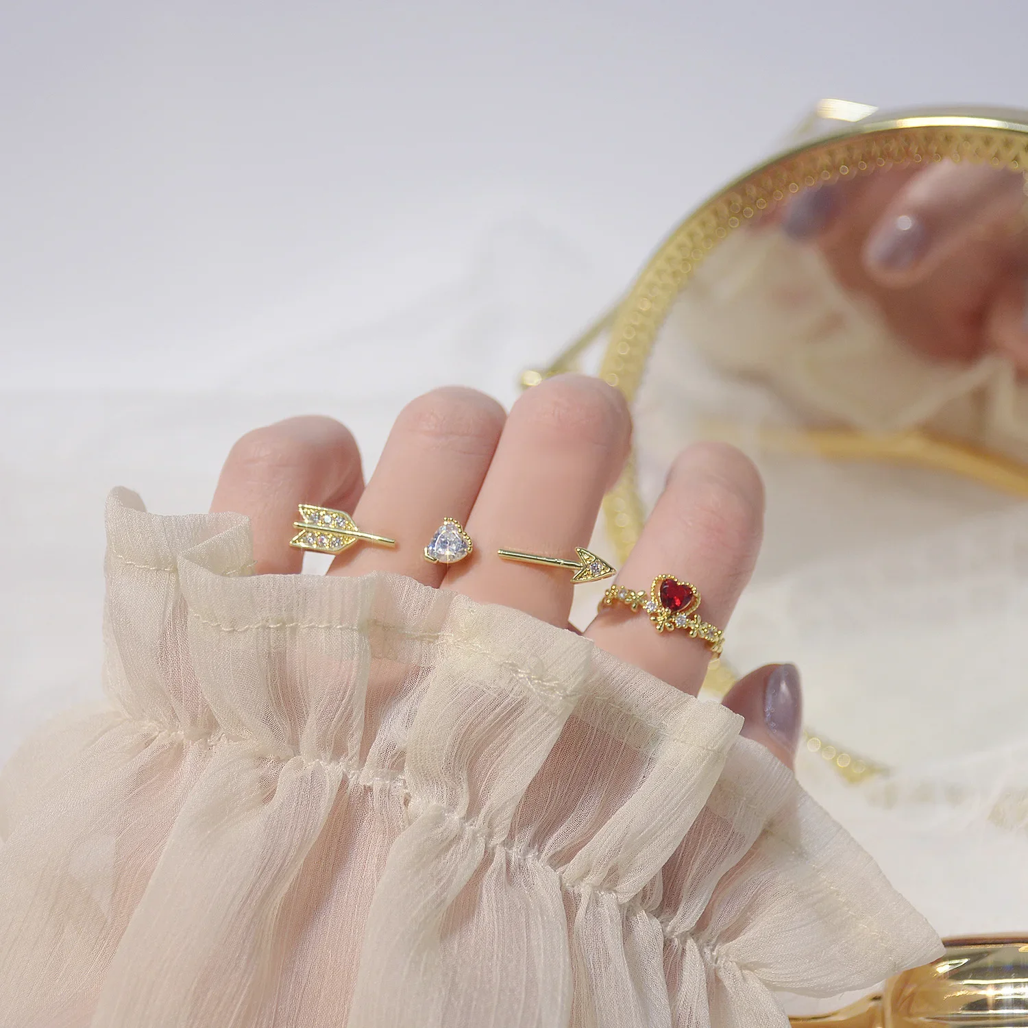 new design exquisite copper inlaid zircon Cupid's arrow ring real gold plated heart-shaped women's open ring Korean jewelry
new design exquisite copper inlaid zircon Cupid's arrow ring real gold plated heart-shaped women's open ring Korean jewelry