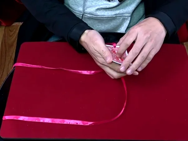 Silk Through Card Hole Magic Trick - Realistic Street Illusion Close-Up Poker Card Gimmick for Mentalism Magicians Professional
Silk Through Card Hole Magic Trick - Realistic Street Illusion Close-Up Poker Card Gimmick for Mentalism Magicians Professional