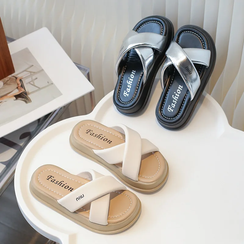 Girls' Slippers Female Summer 2024 New Flat Fashion Baby Big Children 7-12 Children Slippers
Girls' Slippers Female Summer 2024 New Flat Fashion Baby Big Children 7-12 Children Slippers