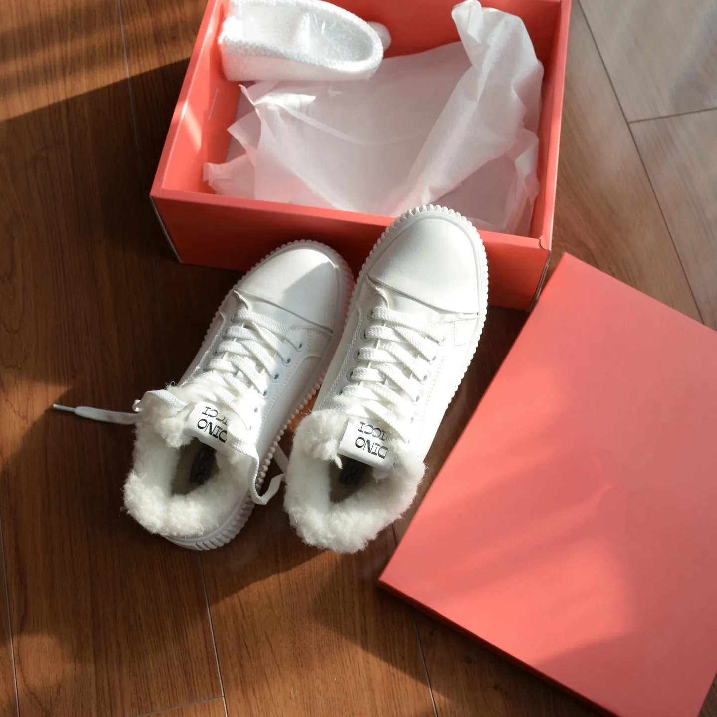 Повседневные кроссовки из натуральной шерсти на шнуровке Winter oes Thi Bot, женские теплые кроссовки Cotton oes с глубоким вырезом на резиновой подошве
Повседневные кроссовки из натуральной шерсти на шнуровке Winter oes Thi Bot, женские теплые кроссовки Cotton oes с глубоким вырезом на резиновой подошве