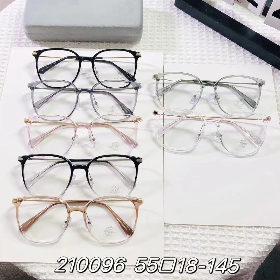 2025 New Round Oversized Glasses Women, Metal Blue Light Blocking Slimming Face Retro for Office & Street Style
2025 New Round Oversized Glasses Women, Metal Blue Light Blocking Slimming Face Retro for Office & Street Style