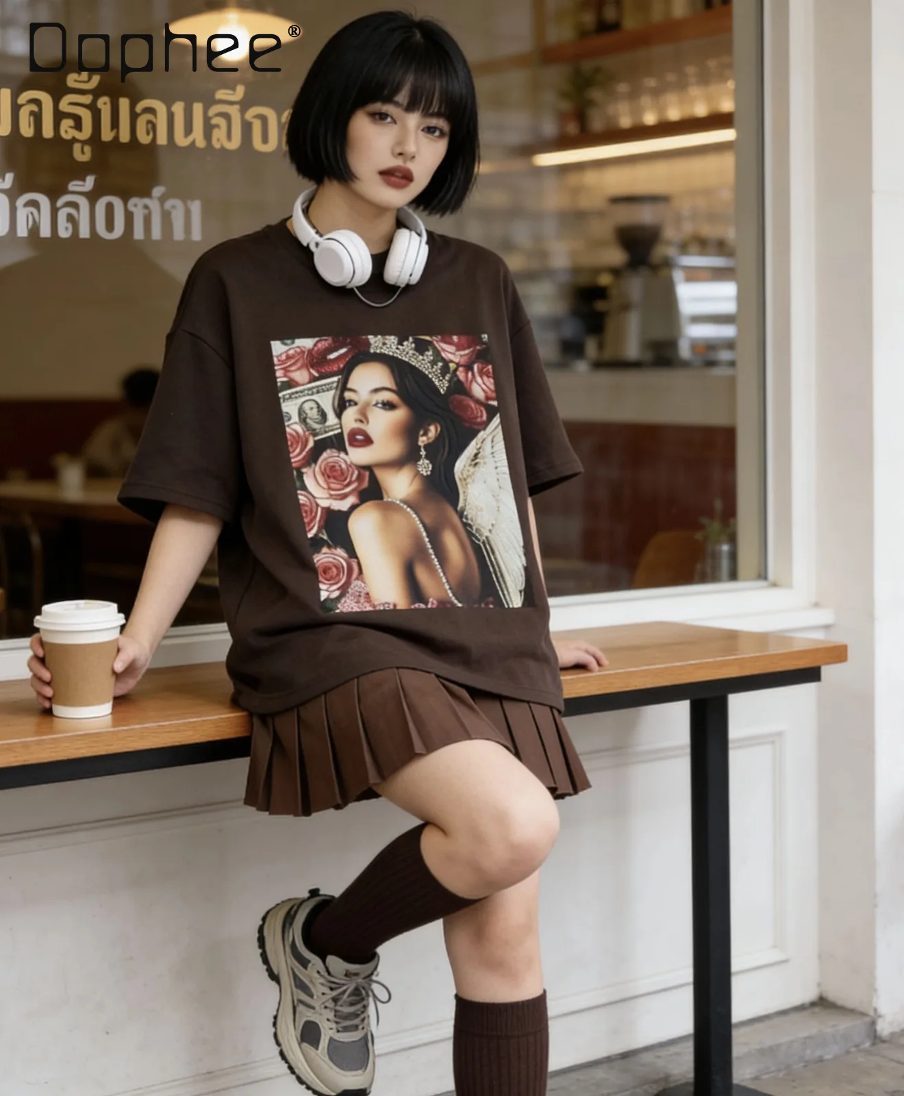 Coffee Vintage Fashion Heavy Rhinestone Character Print Loose Cotton Short Sleeve T-Shirt for Women Y2K Top Kawaii Clothes
Coffee Vintage Fashion Heavy Rhinestone Character Print Loose Cotton Short Sleeve T-Shirt for Women Y2K Top Kawaii Clothes