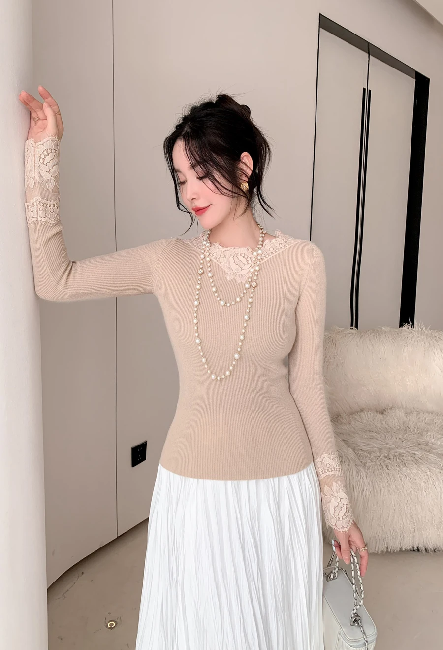 2025 Autumn Winter Wool Cashmere Blended Sweater Elegant Ladies Patchwork Lace Slim Knitwears
2025 Autumn Winter Wool Cashmere Blended Sweater Elegant Ladies Patchwork Lace Slim Knitwears