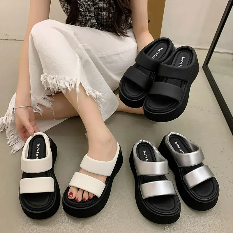 Slippers Casual Beach Shoes Platform Slides Slipers Women Heeled Mules Luxury Sabot 2025 High Fashion Shoes Ladies' Slippers Sum
Slippers Casual Beach Shoes Platform Slides Slipers Women Heeled Mules Luxury Sabot 2025 High Fashion Shoes Ladies' Slippers Sum