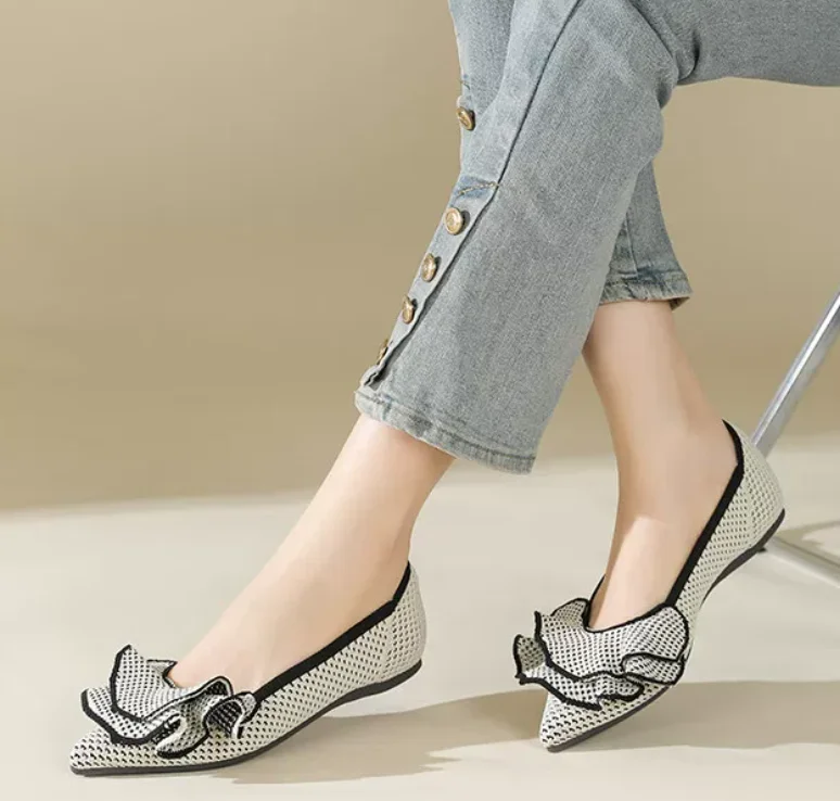 Maggie's Walker Women's Spring Knitted Flats Soft Bottom Woven Pointed-toe Casual Shoes Ruffle Edge Casual Footwear 35-40
Maggie's Walker Women's Spring Knitted Flats Soft Bottom Woven Pointed-toe Casual Shoes Ruffle Edge Casual Footwear 35-40