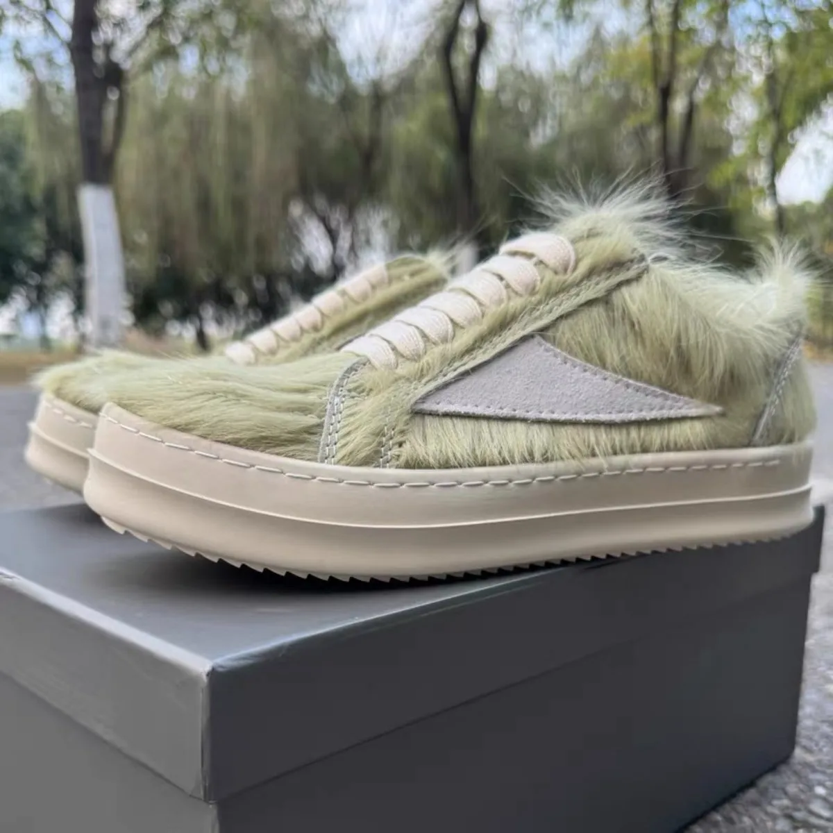 Ro Luxury Men Ankle Light Green Horsehair Boots Women Sneaker Horse Hair Low Top Shoe White Leather Casual Shoes Zipper Sneakers
Ro Luxury Men Ankle Light Green Horsehair Boots Women Sneaker Horse Hair Low Top Shoe White Leather Casual Shoes Zipper Sneakers
