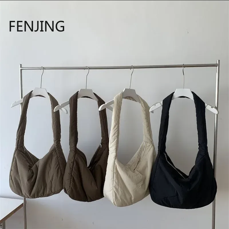 Large Capacity Quilted Tote Bag Lightweight Winter Warm Down Cotton Padded Plaid Shoulder Bags Women Underarm Bags Puffy Handbag
Large Capacity Quilted Tote Bag Lightweight Winter Warm Down Cotton Padded Plaid Shoulder Bags Women Underarm Bags Puffy Handbag