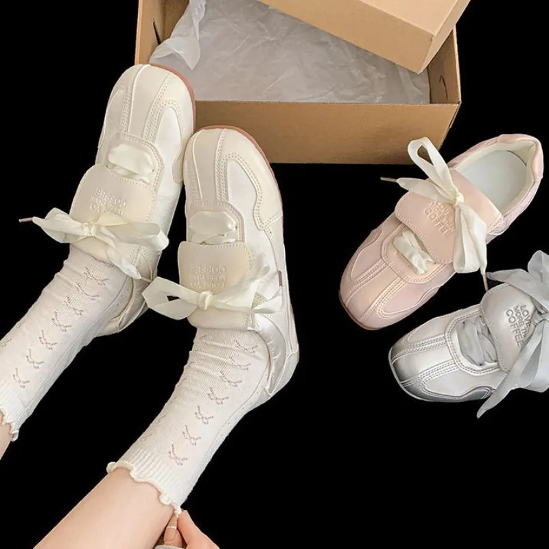 Women's Balletcore German Training Sneakers Silver Flat with Bowknot Vintage Casual Sport Shoes for Spring 2026 New Arrival
Women's Balletcore German Training Sneakers Silver Flat with Bowknot Vintage Casual Sport Shoes for Spring 2026 New Arrival