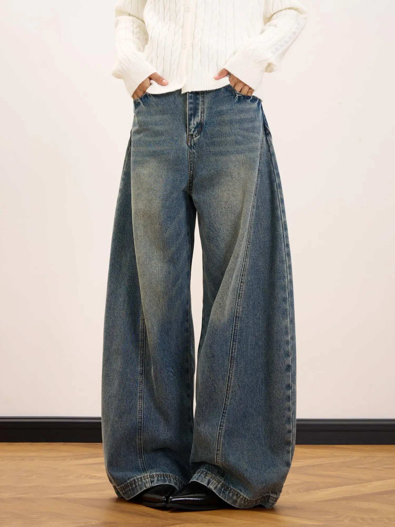 American Retro Decomposition Wide Leg Jeans Women Loose Straight Drapey Washed Knife Long Pants Natural Waist
American Retro Decomposition Wide Leg Jeans Women Loose Straight Drapey Washed Knife Long Pants Natural Waist