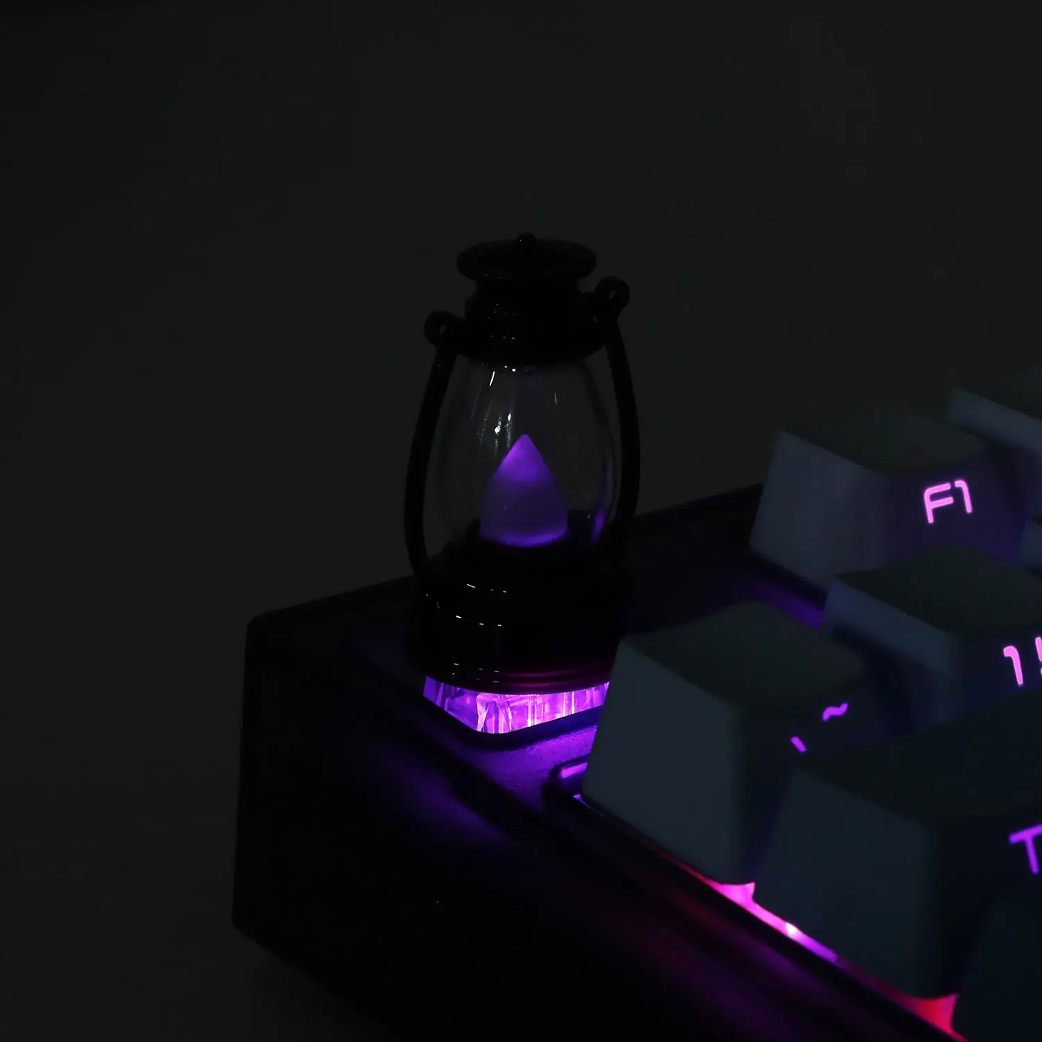 Kerosene lamp keycap original design transparent resin material, creative gift custom ESC mechanical keyboard
Kerosene lamp keycap original design transparent resin material, creative gift custom ESC mechanical keyboard