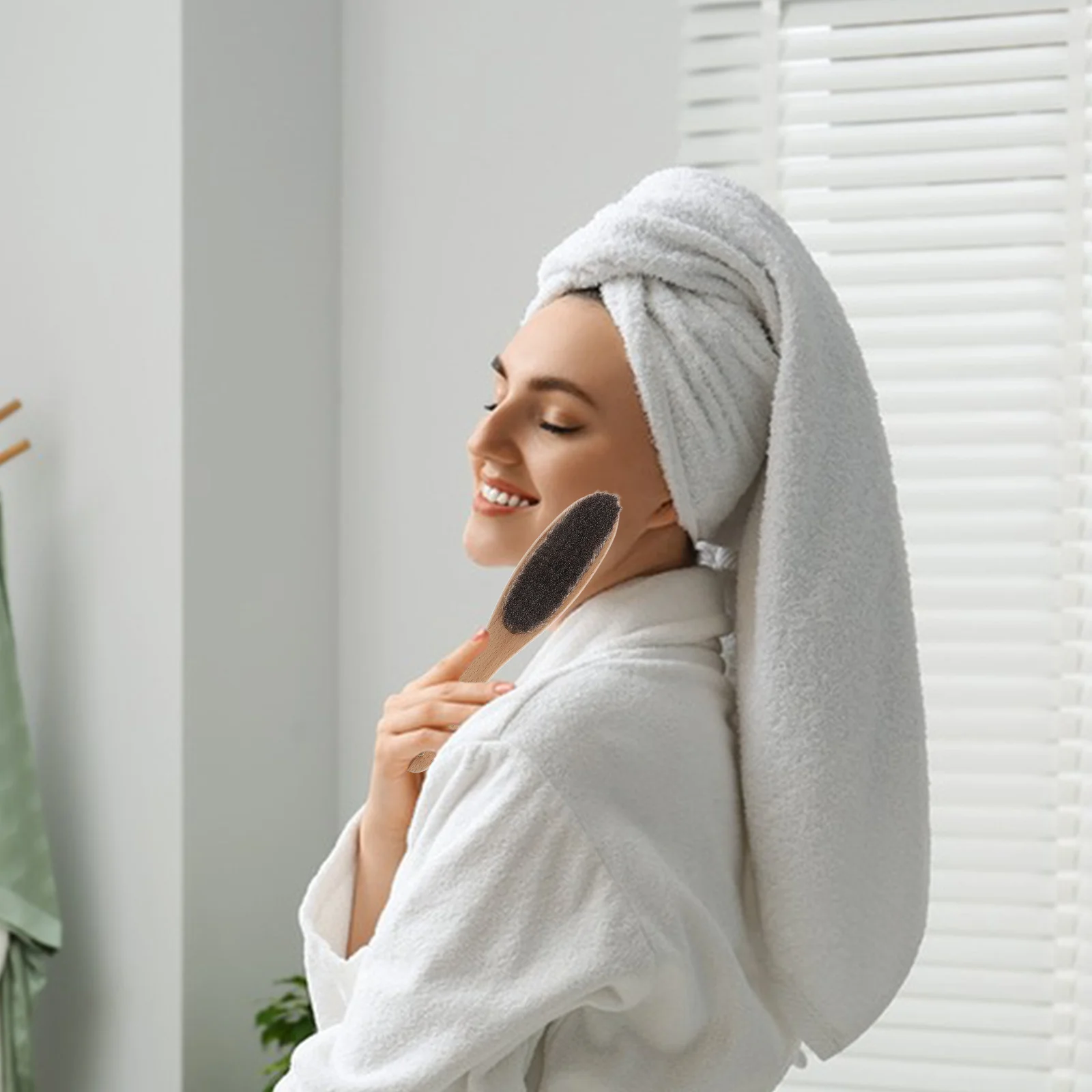 Horse Grooming Brush Soft Bristles Wooden Handle For Dust Removal Horses Cleaning Body Care Accessory Horsehair Shine
Horse Grooming Brush Soft Bristles Wooden Handle For Dust Removal Horses Cleaning Body Care Accessory Horsehair Shine