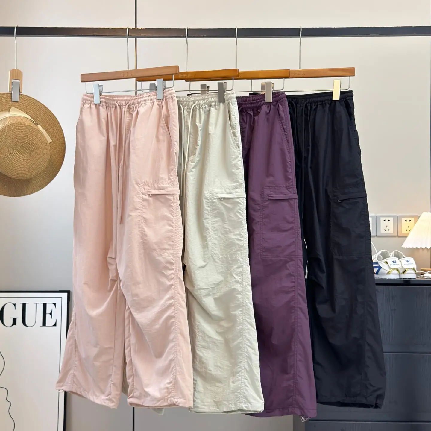 Lightweight Breathable Outdoor Hiking Quick Dry Paratrooper Pants Casual Workwear Shorts for Women High Waist Nylon Fabric
Lightweight Breathable Outdoor Hiking Quick Dry Paratrooper Pants Casual Workwear Shorts for Women High Waist Nylon Fabric